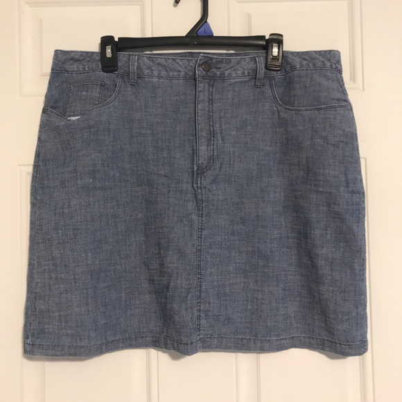 croft & barrow Pants - Lightweight Denim Jean Skort (Stretchy Material)